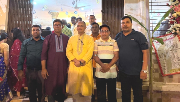 সিলেট জেলা কর আইনজীবী সমিতি নেতৃবৃন্দের পূজা মন্ডপ পরিদর্শন সিলেট জেলা কর আইনজীবী সমিতি নেতৃবৃন্দের পূজা মন্ডপ পরিদর্শন