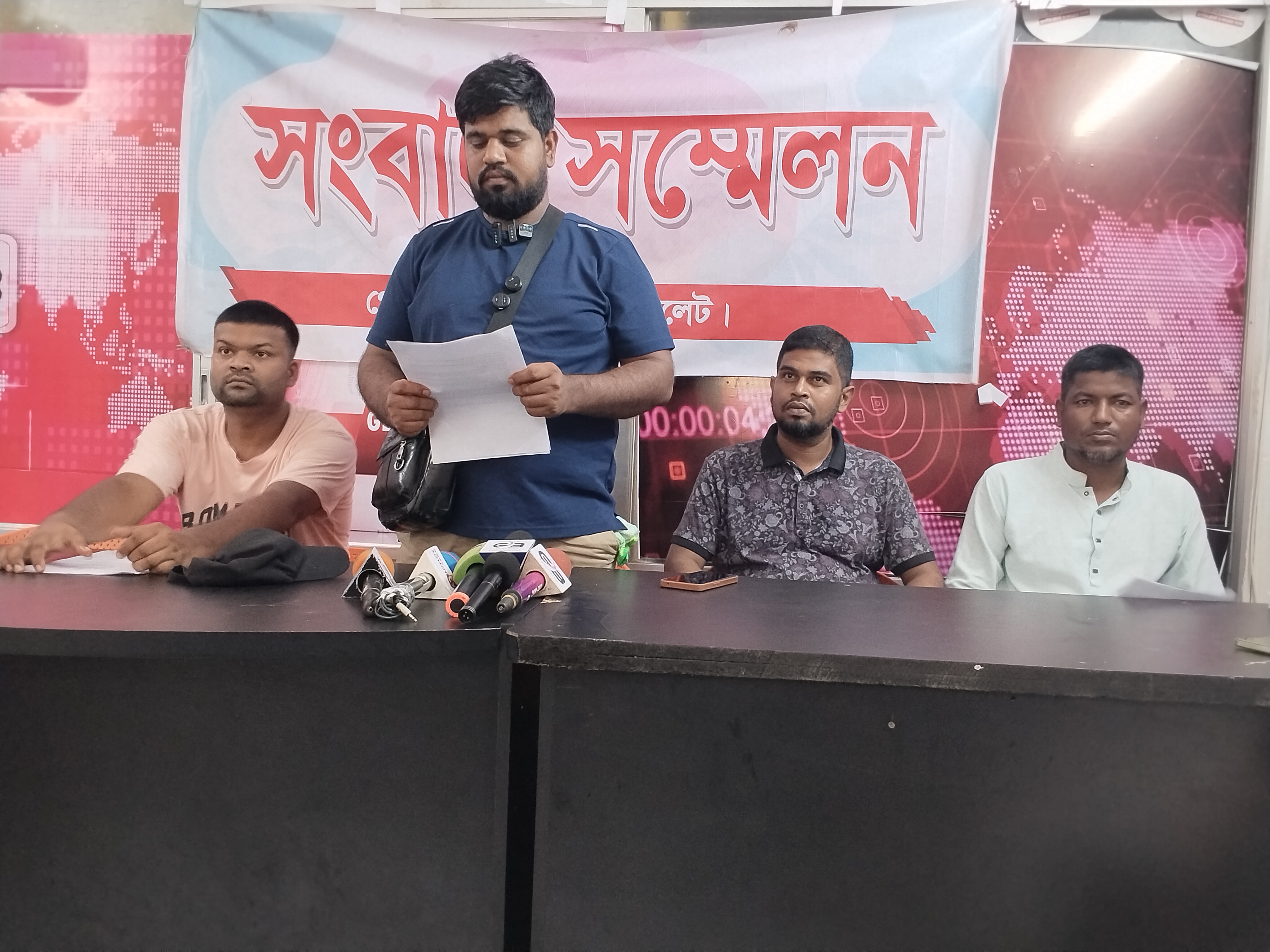গোলাপগঞ্জে প্রবাসীর বাড়িতে অগ্নিকাণ্ড: মামলা দায়েরের পর হুমকি ও অপপ্রচারের অভিযোগ