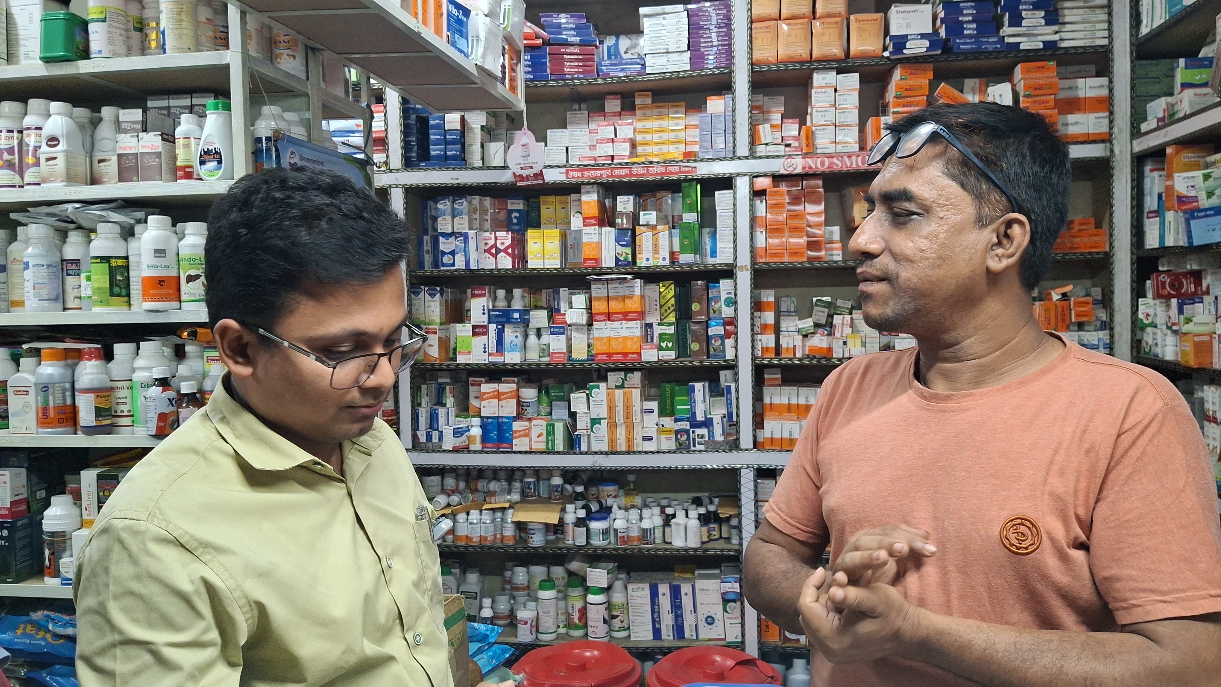 সিলেটে ফার্মেসির গোডাউনে মিললো সরকারি ভ্যাকসিন, ৫০ হাজার টাকা জরিমানা