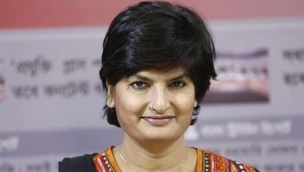 সাংবাদিক মুন্নী সাহা গ্রে প্তা র